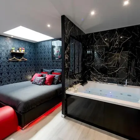 Appartement * Jacuzzi * Aubie-et-Espessas