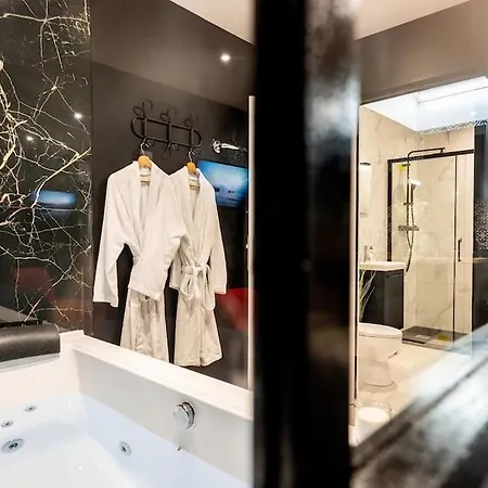 Appartement * Jacuzzi * *