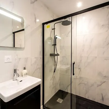 * Jacuzzi * * Aubie-et-Espessas