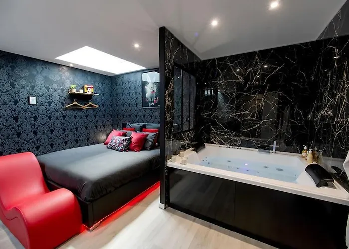 דירה * Jacuzzi * Aubie-et-Espessas