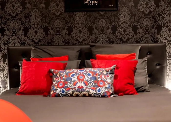 * Jacuzzi * * Aubie-et-Espessas